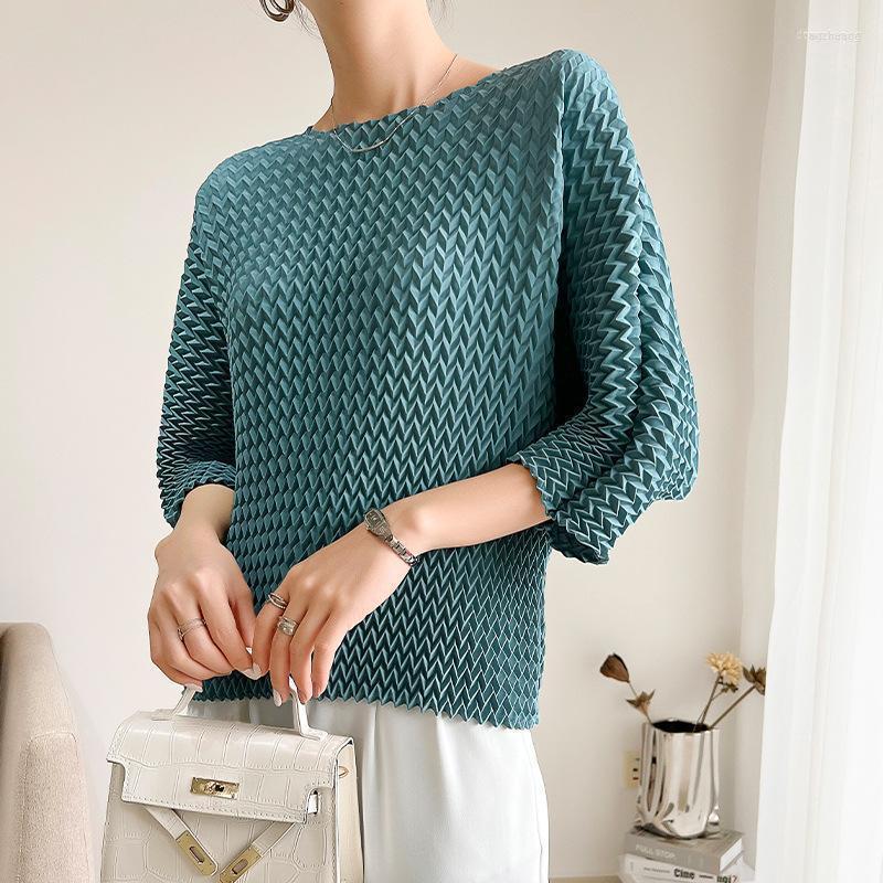 Women's T-Shirt 2022 Spring/summer Solid Color Round Neck Design Miyak Fold Fashion Loose Large Size Handmade Pleated Niche Top Women, Yellow
Women's T-Shirt 2022 Spring/summer Solid Color Round Neck Design Miyak Fold Fashion Loose Large Size Handmade Pleated Niche Top Women, Yellow