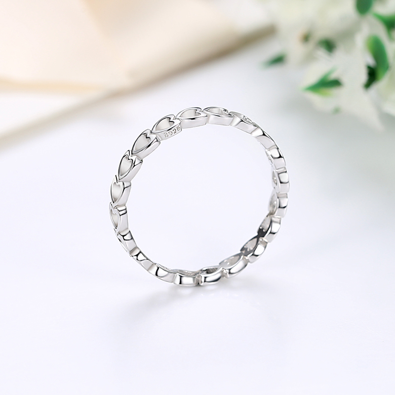 The New Popular 925 Sterling Silver Ring Ladies Love Knotted Hearts Ring for women Jewelry Fashion Accessories Suitable For Engagement And Party Weari