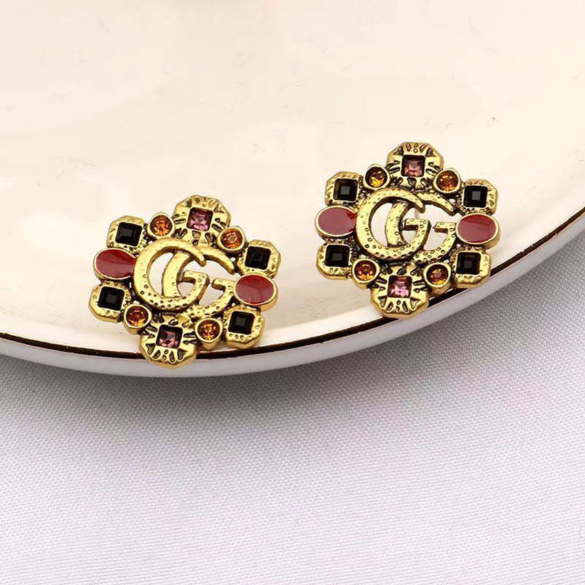 20style 18K Gold Plated 925 Silver Designer Letters Stud Earrings Small Sweet Wind Women Crystal Rhinestone Pearl Long Earring Ladies Jewelry
20style 18K Gold Plated 925 Silver Designer Letters Stud Earrings Small Sweet Wind Women Crystal Rhinestone Pearl Long Earring Ladies Jewelry