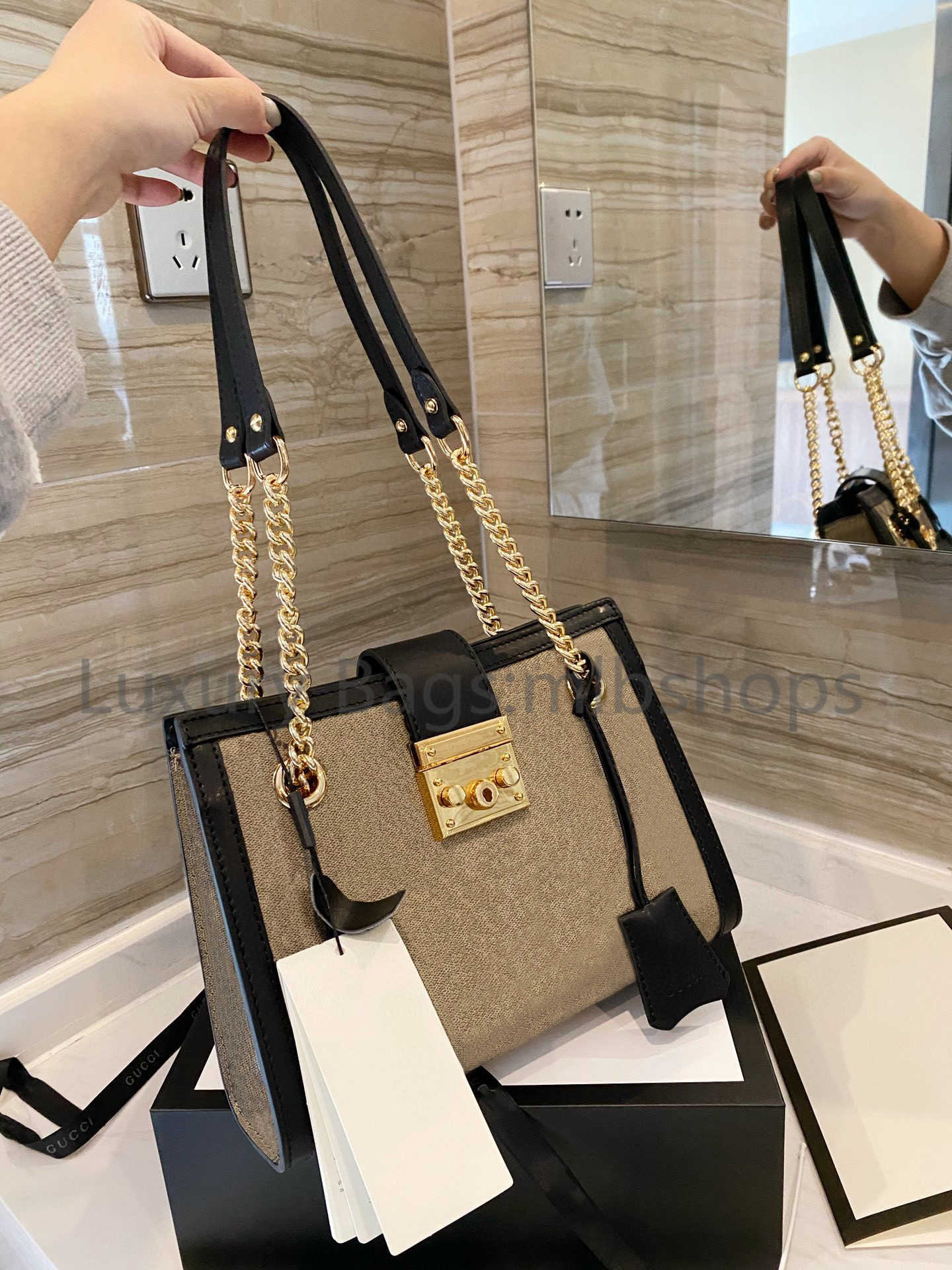 2022 Designer bag luxury handbag Purse Ladies shoulder top quality embroidered crossbody bag, Khaki with logo
2022 Designer bag luxury handbag Purse Ladies shoulder top quality embroidered crossbody bag, Khaki with logo