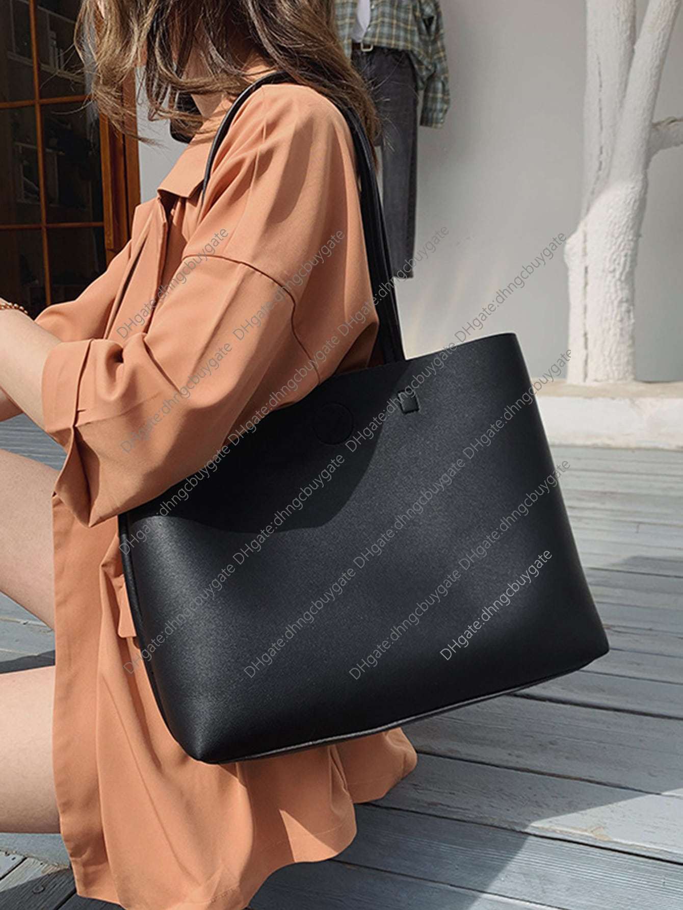 Minimalist Designer Bag Large Capacity Shoulder Tote Handbag Leather Luxury Brand Fashion Wallet crossbody bag Handbag Leather, Black
Minimalist Designer Bag Large Capacity Shoulder Tote Handbag Leather Luxury Brand Fashion Wallet crossbody bag Handbag Leather, Black