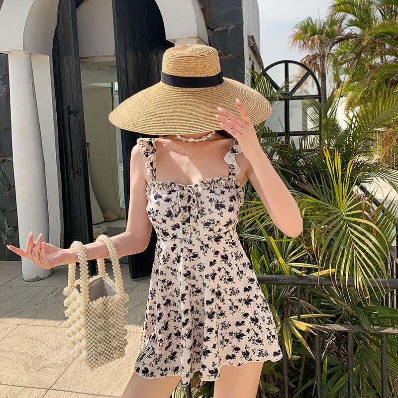 Women's Swimwear Korean Style Sexy Swimsuit One Piece Suit Bodysuit Monokini Women's Swimming SwimskirtWomen's, Beige
Women's Swimwear Korean Style Sexy Swimsuit One Piece Suit Bodysuit Monokini Women's Swimming SwimskirtWomen's, Beige