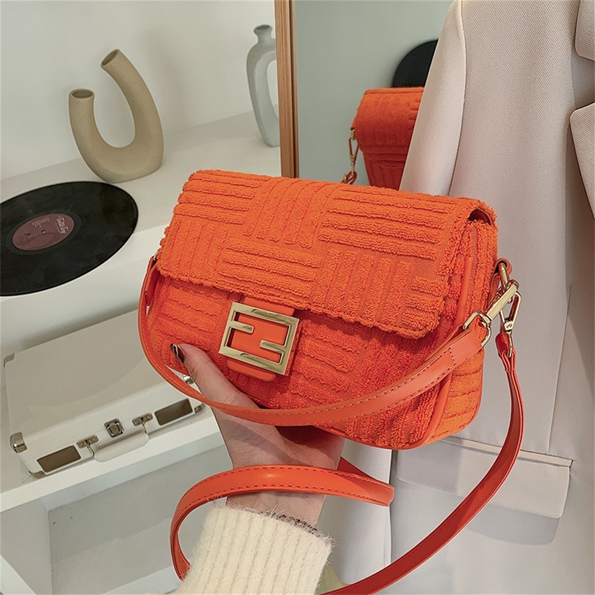 Purse female 2022 spring new portable small square Bag suede single shoulder mini messenger bag, Sky blue
Purse female 2022 spring new portable small square Bag suede single shoulder mini messenger bag, Sky blue