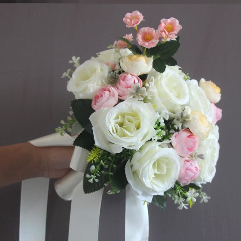Holding flowers bride bouquet Sen props wedding engagement Valentine's day wedding production