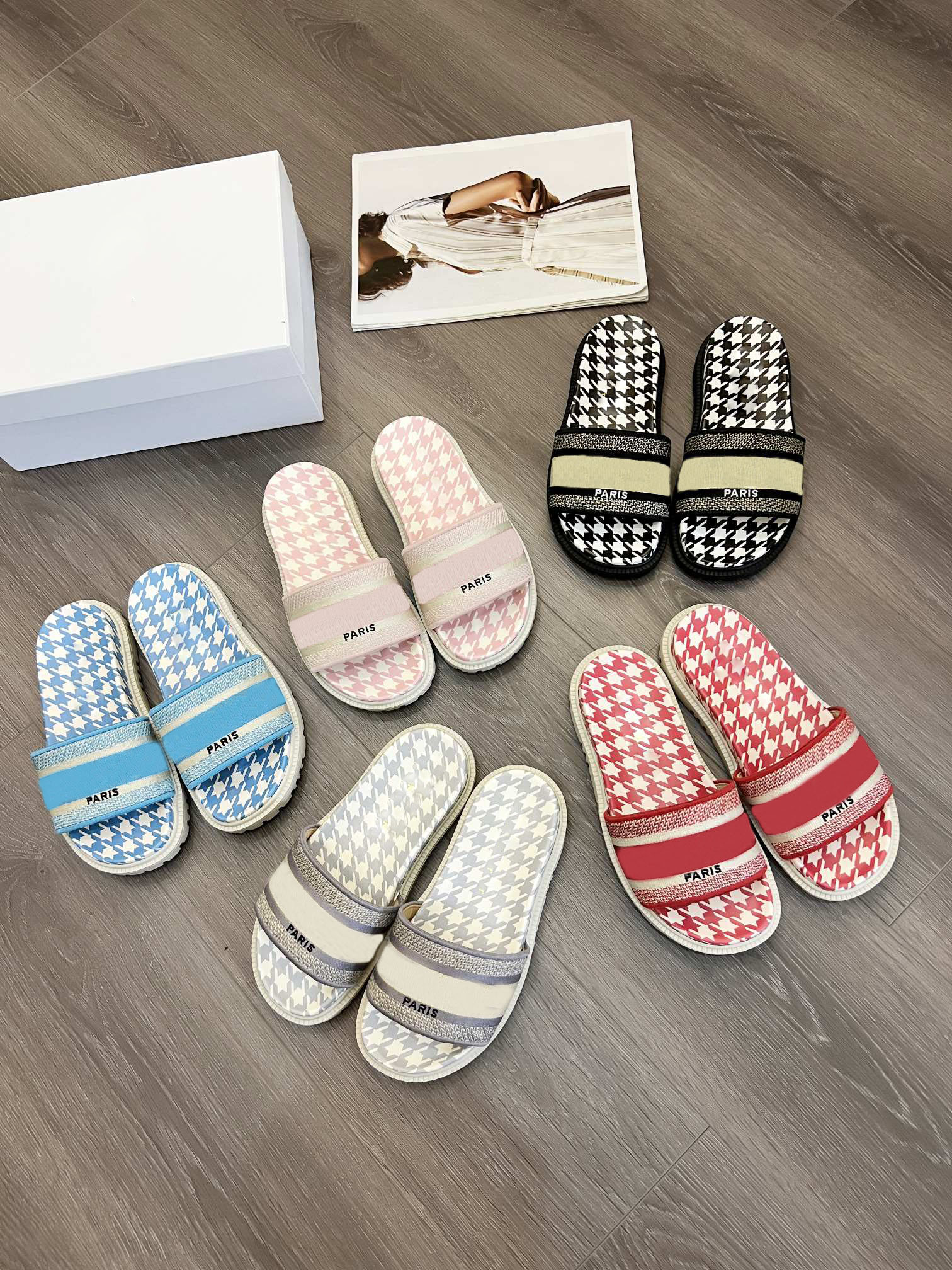Summer Women Dways slippers SLIDE Sandals Pink Multicolor D-Flower Pop Cotton Embroidery Casual sandal Designer Luxury Fashion Ladies Beach Flat Flip Flops, Clear
Summer Women Dways slippers SLIDE Sandals Pink Multicolor D-Flower Pop Cotton Embroidery Casual sandal Designer Luxury Fashion Ladies Beach Flat Flip Flops, Clear
