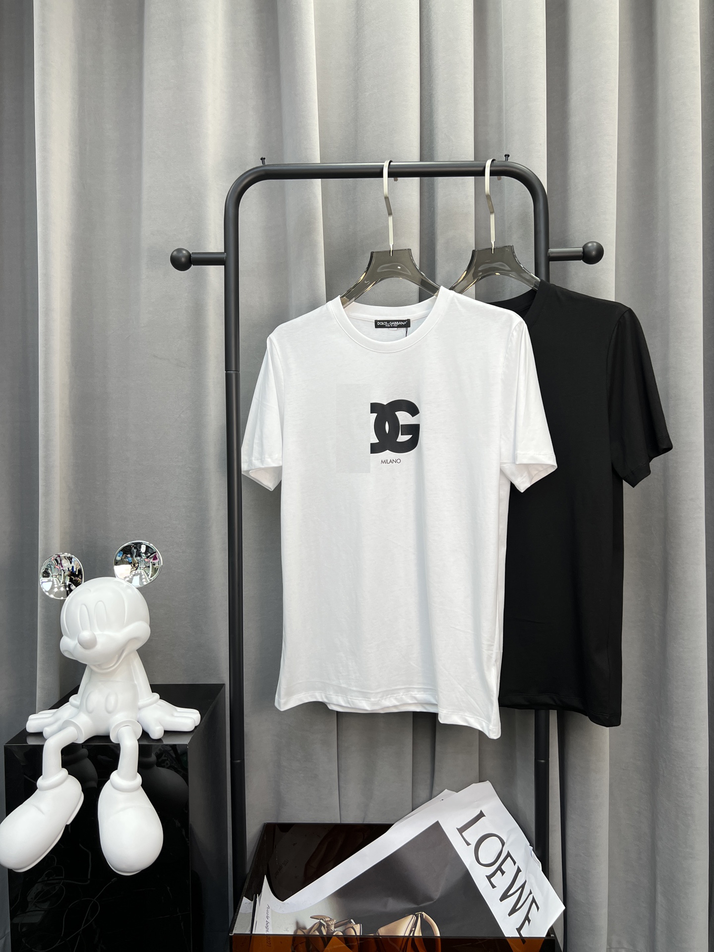 2022 NEW Designer of luxury T-shirt High Quality letter tee short sleeve spring summer tide men and women t shirt Size M-XXXL G5533, Customize
2022 NEW Designer of luxury T-shirt High Quality letter tee short sleeve spring summer tide men and women t shirt Size M-XXXL G5533, Customize