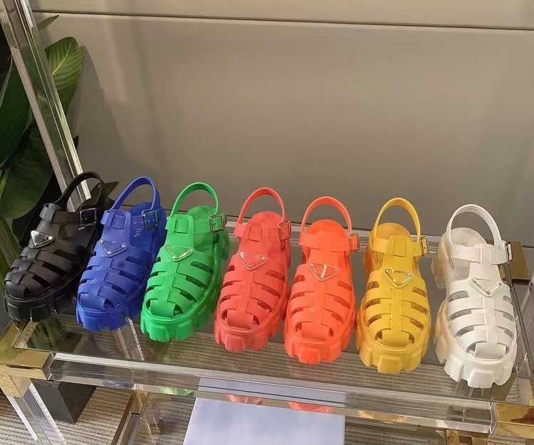 2022new Sandals Designer Platform Slippers Boots Frame High Quality Flat Ladies Loafers Sandals 00318 leather slippers-men woman shoes, Pay for freight
2022new Sandals Designer Platform Slippers Boots Frame High Quality Flat Ladies Loafers Sandals 00318 leather slippers-men woman shoes, Pay for freight