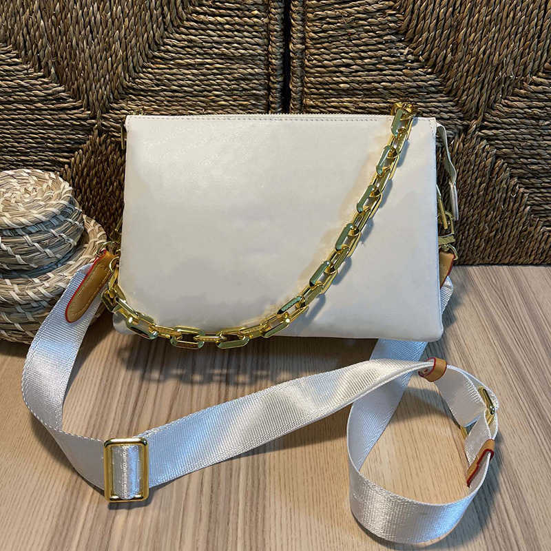 Luxurys Designers Bags Lady Coussin PM Spring-Summer 2021 Women Handbags Black White Calfskin Shoulder Bag Zipped Crossbody Purse Tote with
Luxurys Designers Bags Lady Coussin PM Spring-Summer 2021 Women Handbags Black White Calfskin Shoulder Bag Zipped Crossbody Purse Tote with