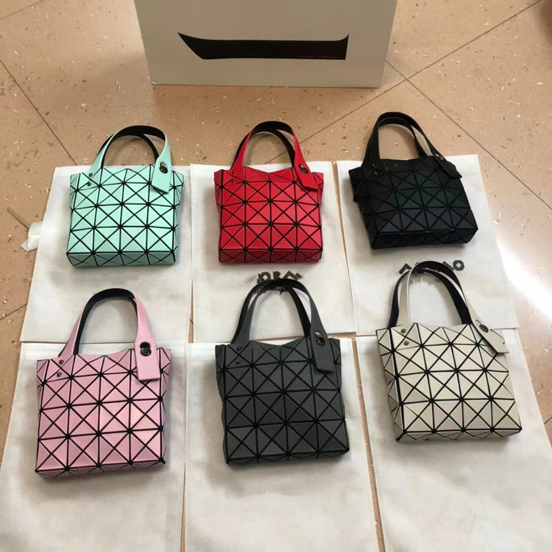 Geometric folding bag mini hand carry small square box bag handbag female crossbody bags, Red
Geometric folding bag mini hand carry small square box bag handbag female crossbody bags, Red