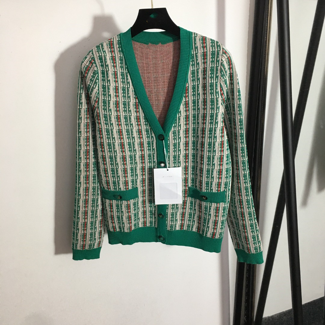 European fashion brand new Women's Sweaters custom button colorful stripe V-neck knitted cardigan, Multi
European fashion brand new Women's Sweaters custom button colorful stripe V-neck knitted cardigan, Multi