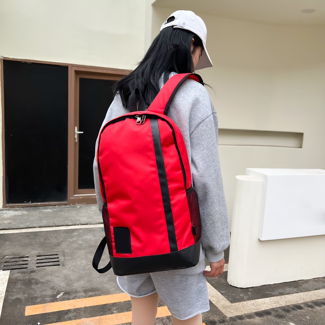 Hottest Designer Men Women Backpack Shoulder Bags Outdoor Sports Canvas Travel Bag High Capacity Two Way Zipper With Dust Bag, Customize
Hottest Designer Men Women Backpack Shoulder Bags Outdoor Sports Canvas Travel Bag High Capacity Two Way Zipper With Dust Bag, Customize