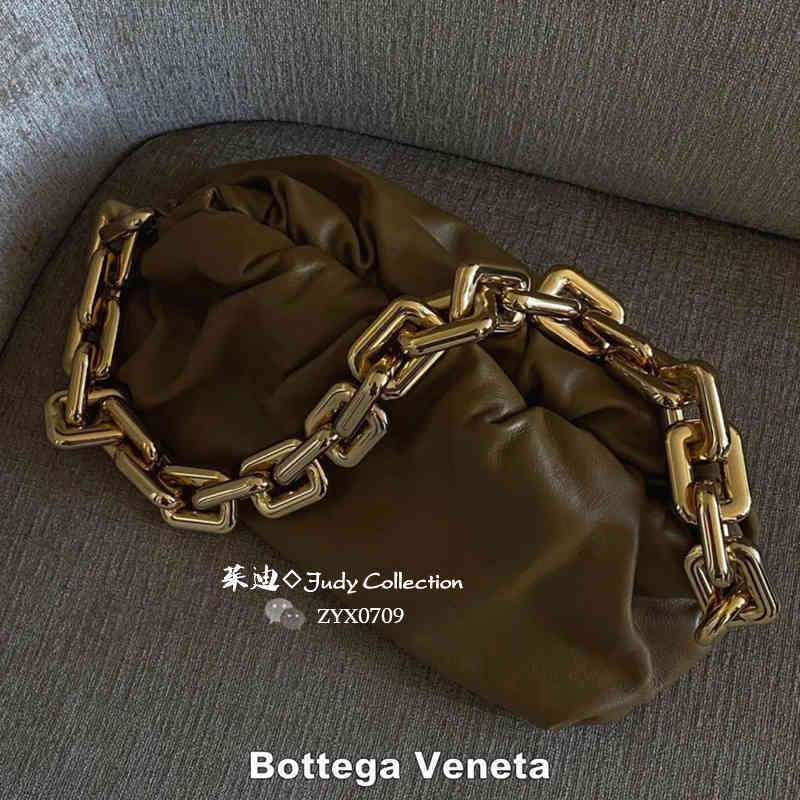 Bottegas Designer Handbags Stock! Venetas Goods in Chain Pour Jodie Metal Mustard Green Cloud Shoulder Bag Crossbody Bag, Mustard green country
Bottegas Designer Handbags Stock! Venetas Goods in Chain Pour Jodie Metal Mustard Green Cloud Shoulder Bag Crossbody Bag, Mustard green country