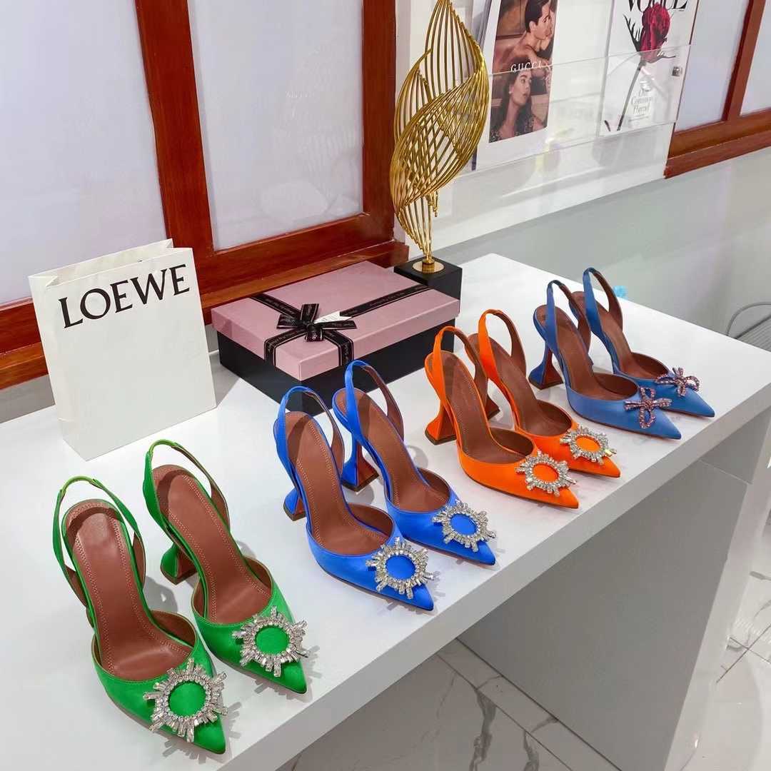 Summer new luxury crystal sandals or fashion bridal shoes comfortable high heel sandals party wedding shoes35-41size, Shoe box
Summer new luxury crystal sandals or fashion bridal shoes comfortable high heel sandals party wedding shoes35-41size, Shoe box