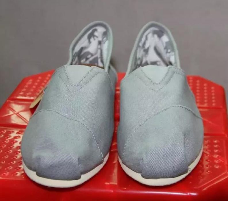 Women Casual Shoes Men Classics TOM MRS Loafers Canvas Slip-On Flats shoes Lazy shoes, Blue gillter
Women Casual Shoes Men Classics TOM MRS Loafers Canvas Slip-On Flats shoes Lazy shoes, Blue gillter