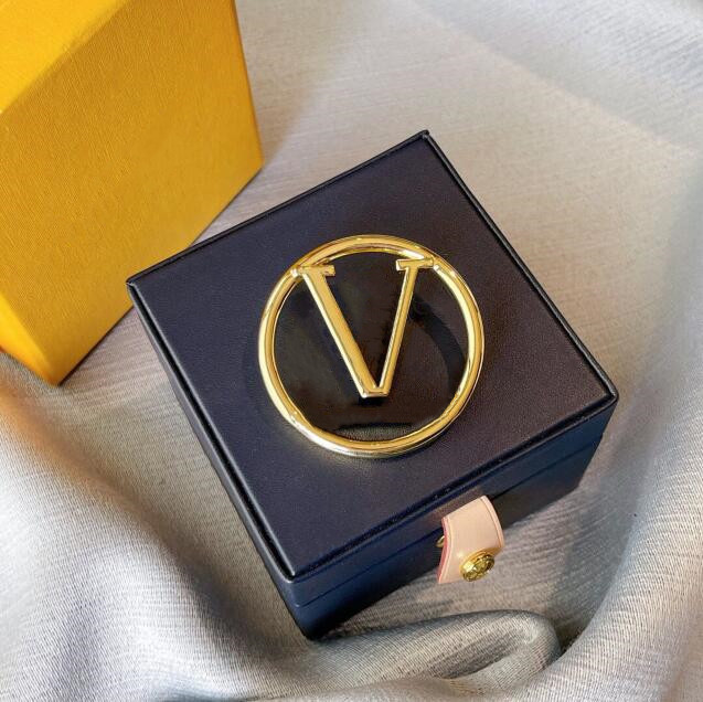 Top Luxury jewelry accessories Men Women Fashion Brooch 18K Gold Large size pins designer Wedding Jewelry Broochs with gift box
Top Luxury jewelry accessories Men Women Fashion Brooch 18K Gold Large size pins designer Wedding Jewelry Broochs with gift box