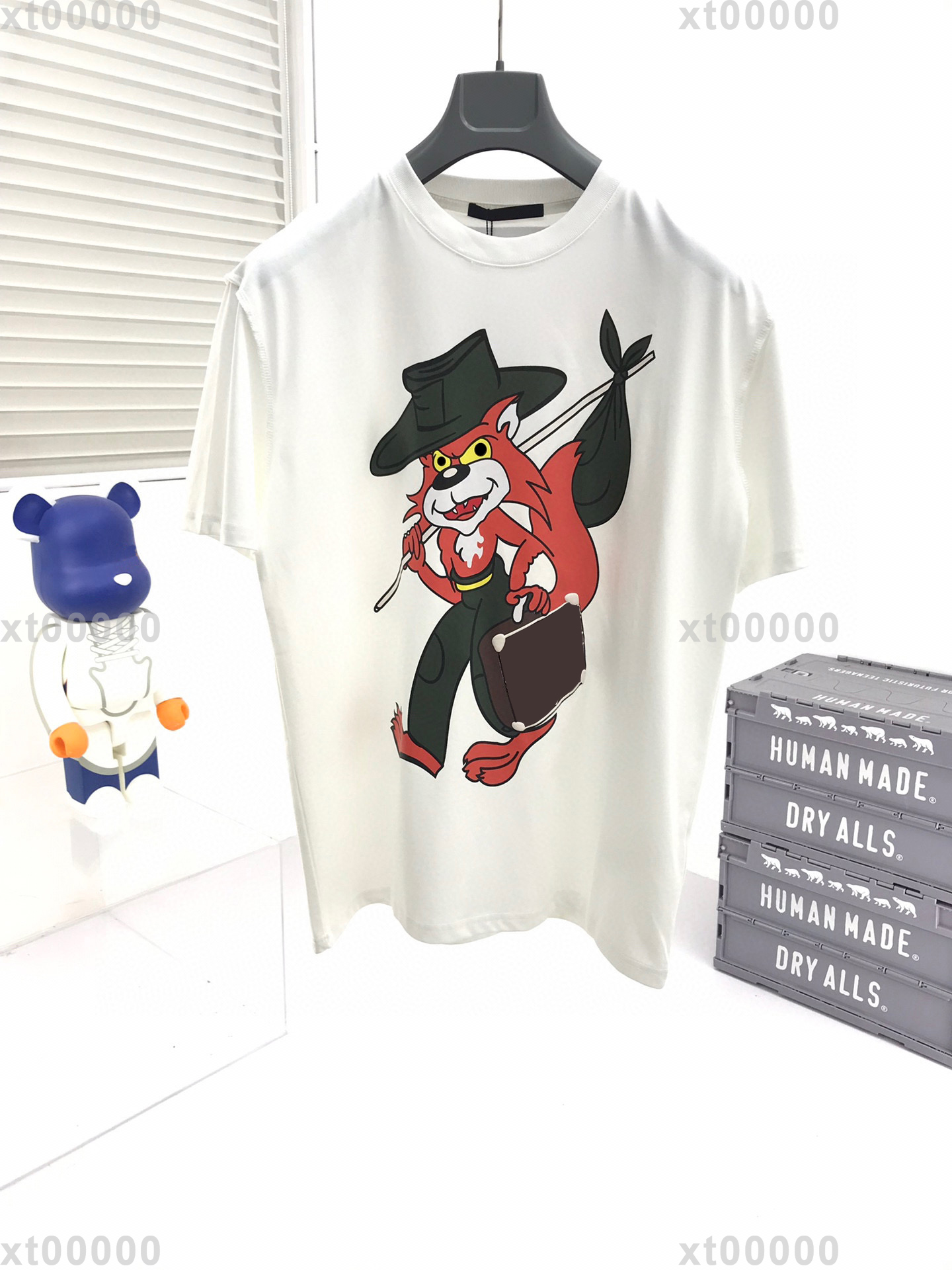 22SS Designer Letter Printed T Shirts Tee Sweatshirt Fashion High Street Short Sleeves Summer Casual T-Shirt Breathable Men Women Crew Neck Tees Dresses for Wo 30-373, White
22SS Designer Letter Printed T Shirts Tee Sweatshirt Fashion High Street Short Sleeves Summer Casual T-Shirt Breathable Men Women Crew Neck Tees Dresses for Wo 30-373, White