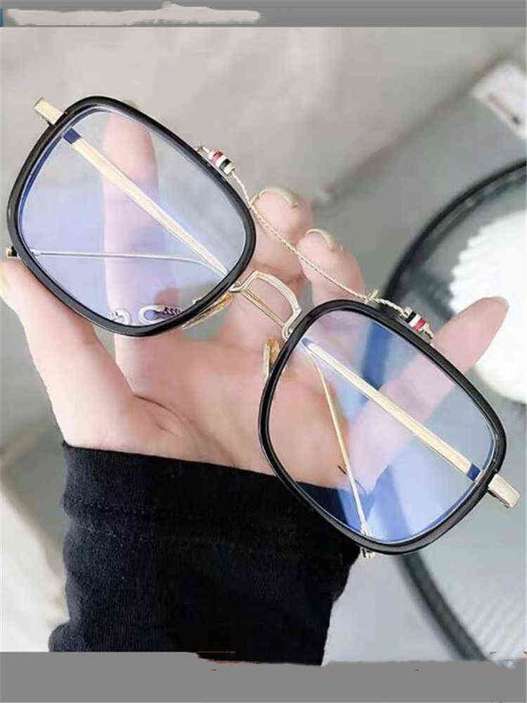 Luxury metal sunglasses for men women Stylish glasses blue light Wholesale low price
Luxury metal sunglasses for men women Stylish glasses blue light Wholesale low price