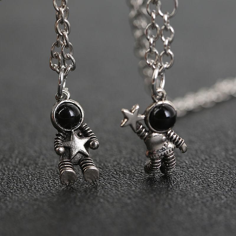 Pendant Necklaces Star Astronaut Couple Necklace Female Jewelry Metal Chain Fashion Men And Women Commemorative Love GiftPendant
Pendant Necklaces Star Astronaut Couple Necklace Female Jewelry Metal Chain Fashion Men And Women Commemorative Love GiftPendant