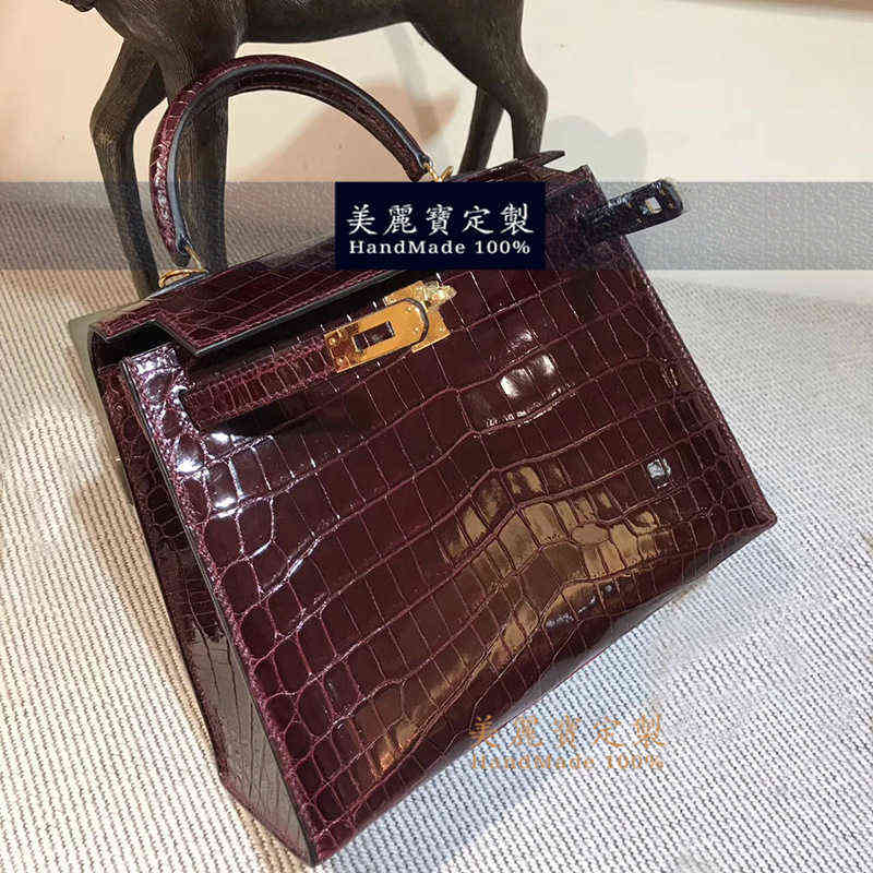 Designer Herme kely Women Bags Handmade Real Crocodile Pikelli Bag 25 Womens One Shoulder Portable Messenger 57 Bordeaux Wine Red
Designer Herme kely Women Bags Handmade Real Crocodile Pikelli Bag 25 Womens One Shoulder Portable Messenger 57 Bordeaux Wine Red