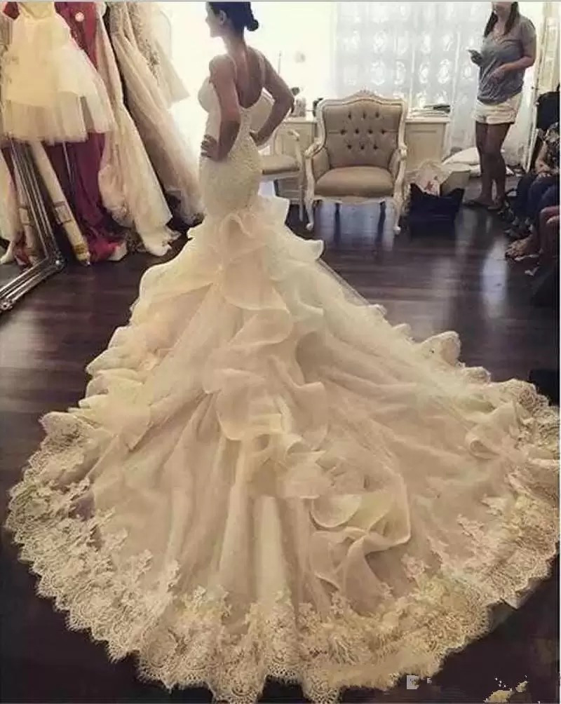 2022 Mermaid Wedding Dresses Chapel Train Cascading Ruffles Tiered Skirt Spaghetti Straps Custom Made Wedding Bridal Gown vestido de novia