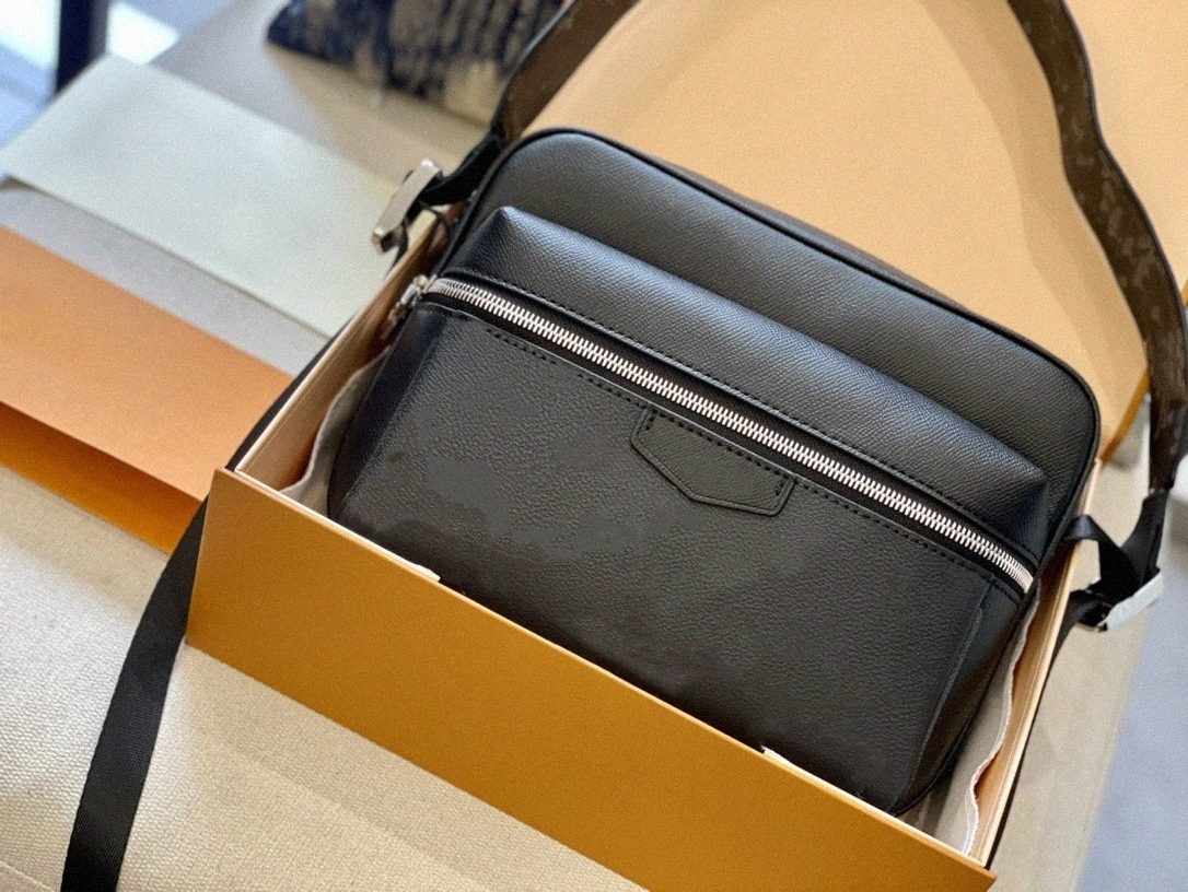 Fashion Outdoor Wai… - image