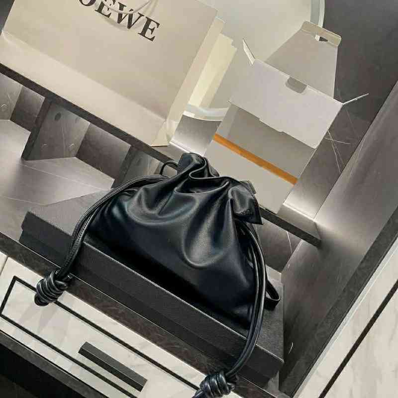 Designer bag high sense Loew's Genuine Leather Blessing Bag Cowhide Dumpling Single Room Messenger Women's Fortune Bag leisure bags high sense new style, Black
Designer bag high sense Loew's Genuine Leather Blessing Bag Cowhide Dumpling Single Room Messenger Women's Fortune Bag leisure bags high sense new style, Black