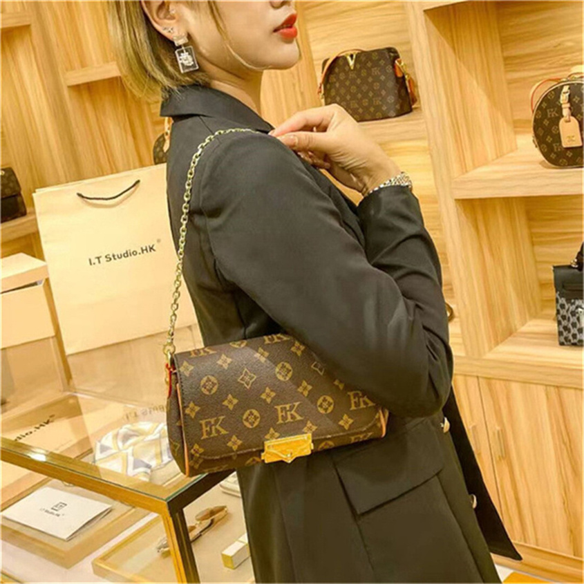 Designer - Ladies Fashion Ladies Bag Chain Crossbody Calfskin Washed Vintage Craft Shoulder Bag, Old flower
Designer - Ladies Fashion Ladies Bag Chain Crossbody Calfskin Washed Vintage Craft Shoulder Bag, Old flower