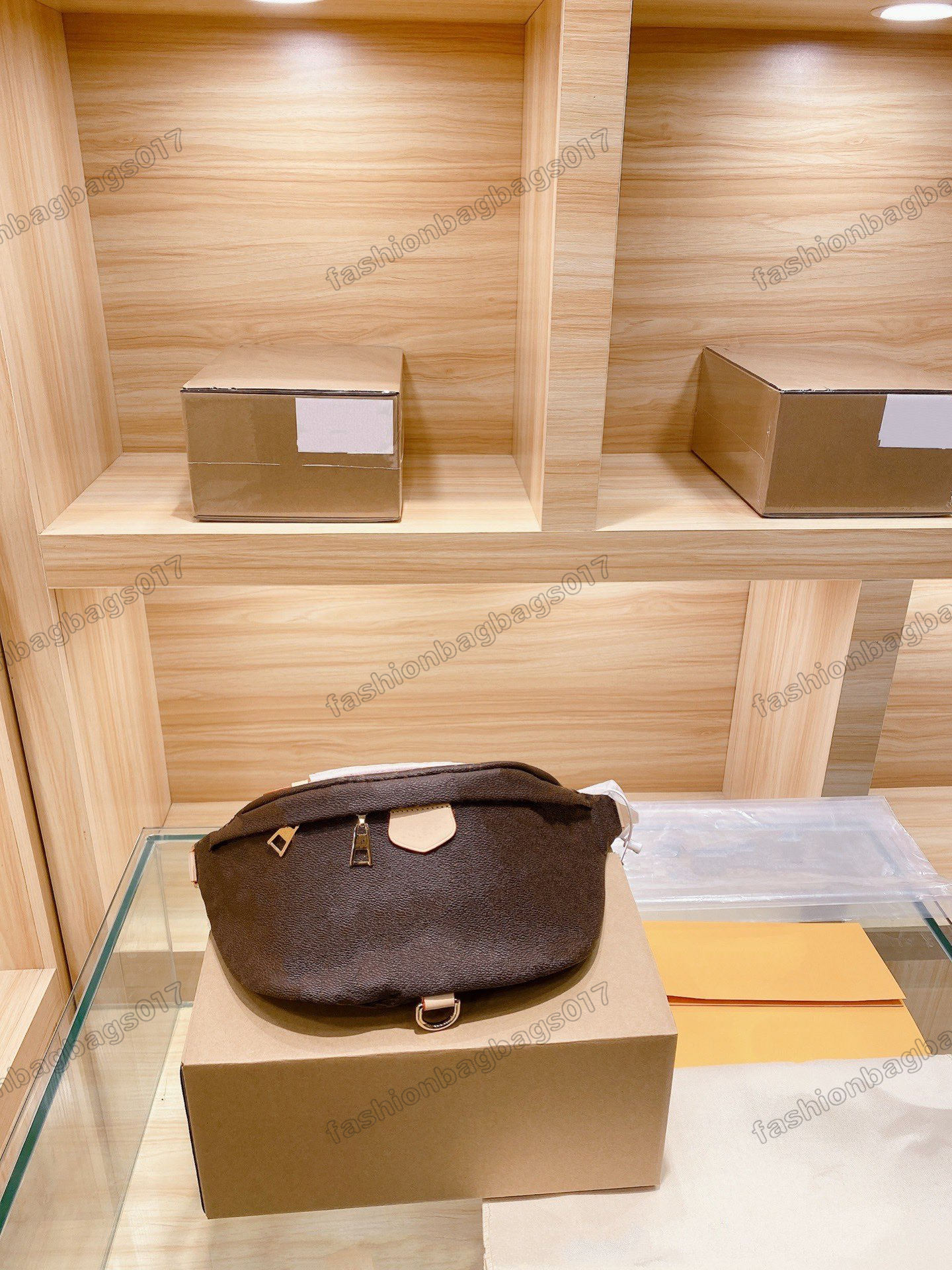 luxury Bumbag Belt Bag Classic Monograms Canvas Fashioned Cross-Body Shoulder Designer Bags M43644 Large Capacity Waist Bags size 31cm
luxury Bumbag Belt Bag Classic Monograms Canvas Fashioned Cross-Body Shoulder Designer Bags M43644 Large Capacity Waist Bags size 31cm