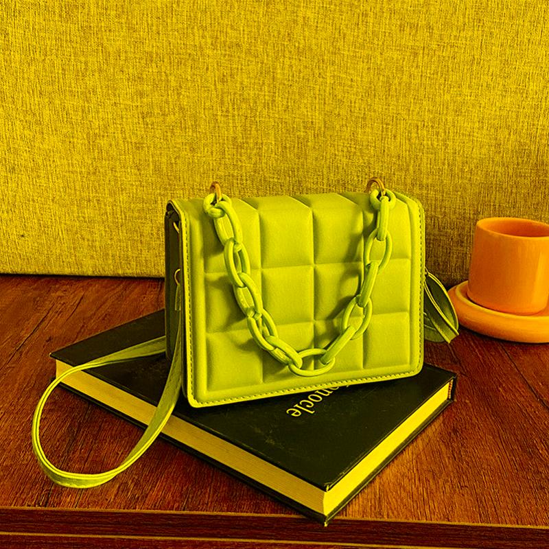 Evening Bags Women Fashion Square Grid Embossed Metal Chain Crossbody Bag Lady Solid Color Mini Purse Handbag Female Shoulder BagEvening, White
Evening Bags Women Fashion Square Grid Embossed Metal Chain Crossbody Bag Lady Solid Color Mini Purse Handbag Female Shoulder BagEvening, White