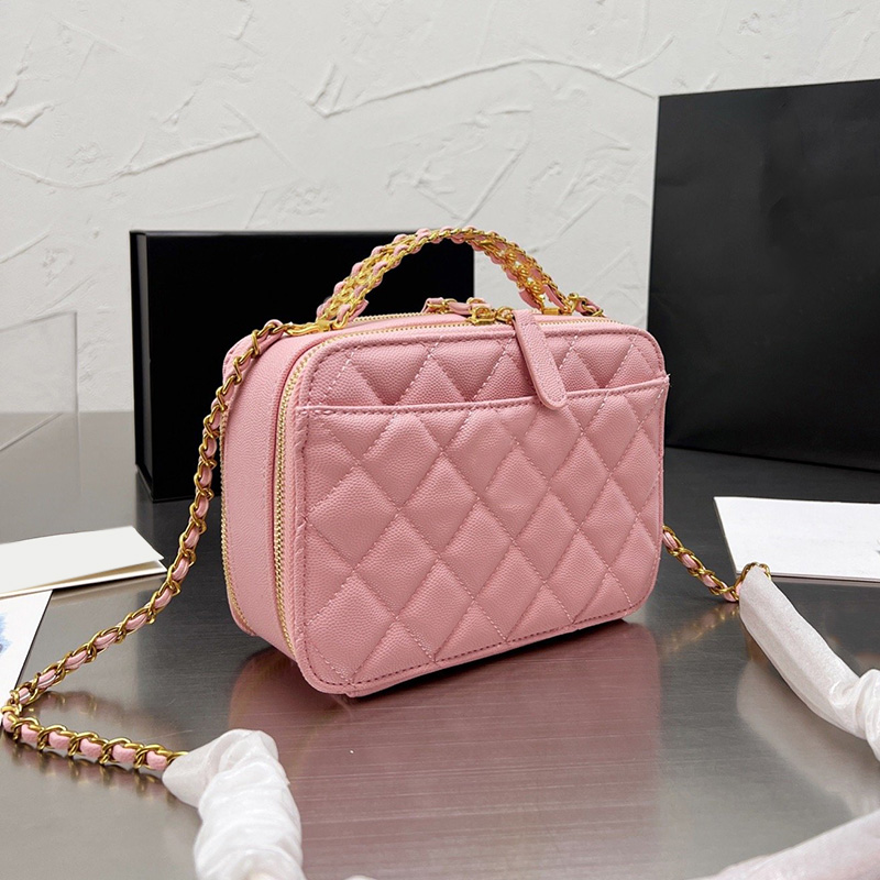 Classic Caviar Leather Camera Box Bags Calfskin Genuine Leather Top Letter Handle Totes Matelasse Chain Crossbody Shoulder Luxury Designer Handbags 20*14cm
Classic Caviar Leather Camera Box Bags Calfskin Genuine Leather Top Letter Handle Totes Matelasse Chain Crossbody Shoulder Luxury Designer Handbags 20*14cm