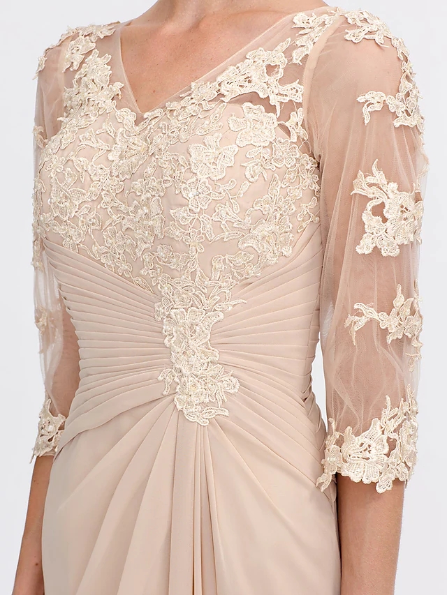 Champagne A-Line Mother of the Bride Dress 2025 Elegant V Neck Floor Length Chiffon Sheer Lace Half Sleeve Wedding Party Gowns
