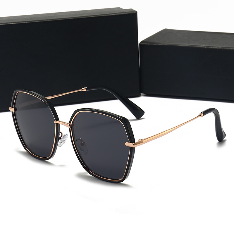 2021 Brand Designer Sunglasses High Quality Metal Hinge Sunglass Men Glasses Women Sun glasses UV400 lens Unisex with box 4 colors
2021 Brand Designer Sunglasses High Quality Metal Hinge Sunglass Men Glasses Women Sun glasses UV400 lens Unisex with box 4 colors