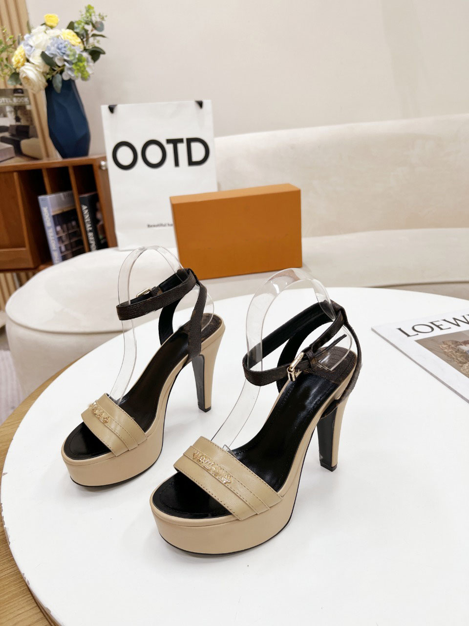 Afterglow Pt.Sandal Designer Luxury Women Platform High Heels Outdoor Shoes Leather Sexy Slides Wedding Shoe, Color 1
Afterglow Pt.Sandal Designer Luxury Women Platform High Heels Outdoor Shoes Leather Sexy Slides Wedding Shoe, Color 1