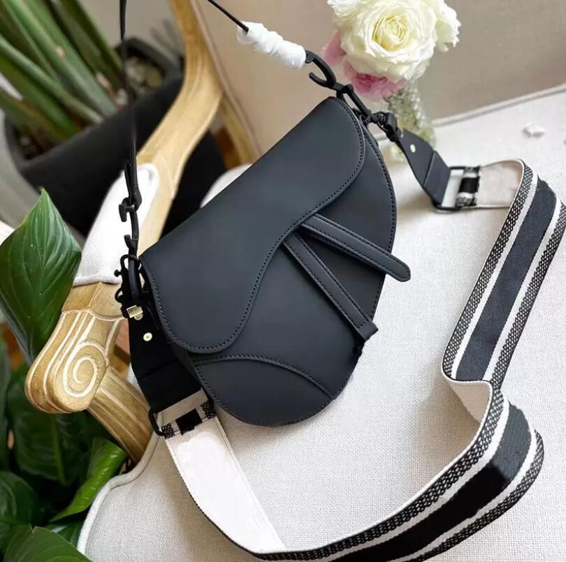 Shoulder Bags Top quality Women's Luxury 2021 Designer Fashion One shoulder Diagonal cross leather Messenger bag, Black
Shoulder Bags Top quality Women's Luxury 2021 Designer Fashion One shoulder Diagonal cross leather Messenger bag, Black