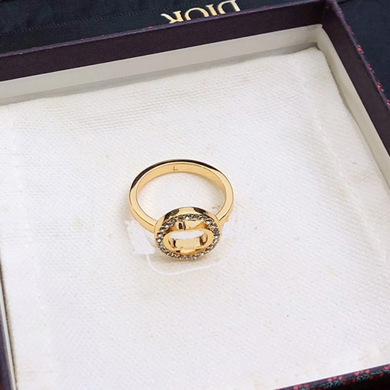 High Quality Designers Ring Luxurys Letter Mens Rings Fashion Jewelry D Ring Charm Anniversary Gift Wedding Ring D2206116Z
High Quality Designers Ring Luxurys Letter Mens Rings Fashion Jewelry D Ring Charm Anniversary Gift Wedding Ring D2206116Z