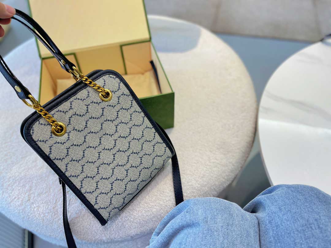 TZ Brand Fashion Ladie Bags Marmon Luxury Mini Tote Bags Designer Classic Plaid letter pattern Shoulder Bag Removable Strap Crossbody Bag Chain Leather Handle totes, Black
TZ Brand Fashion Ladie Bags Marmon Luxury Mini Tote Bags Designer Classic Plaid letter pattern Shoulder Bag Removable Strap Crossbody Bag Chain Leather Handle totes, Black