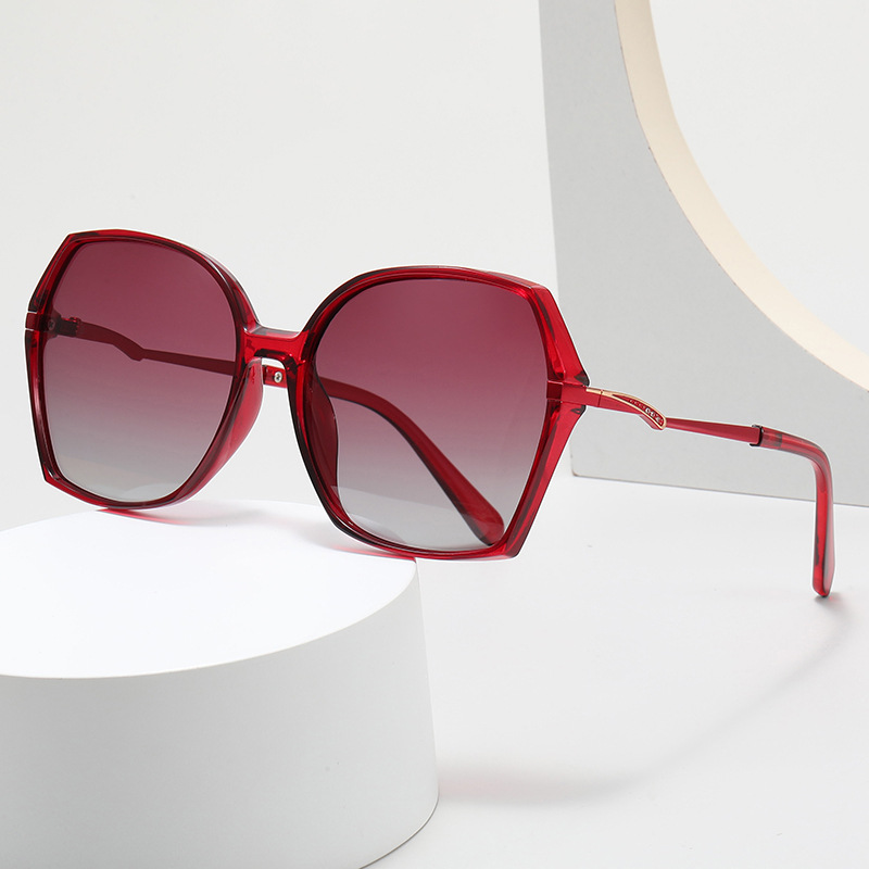 2022 new women's polarized sunglasses classic personality large frame Plastic Sunglasses UV protection
2022 new women's polarized sunglasses classic personality large frame Plastic Sunglasses UV protection