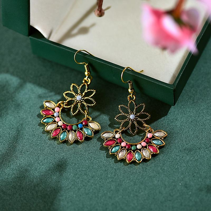 Dangle & Chandelier Vintage Rhinestone Flower Earrings For Women 2022 Elegant Ethnic Boho Summer Gold Alloy Statement JewelryDangle
Dangle & Chandelier Vintage Rhinestone Flower Earrings For Women 2022 Elegant Ethnic Boho Summer Gold Alloy Statement JewelryDangle