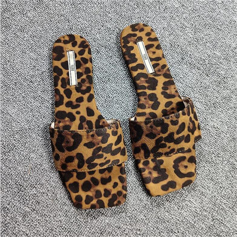 2022 Hot women's casual outdoor flat slippers girls fashion summer beach leapord slides holiday flat slipper shoe lady large size 35-40 No Box #H28, Only box no ship
2022 Hot women's casual outdoor flat slippers girls fashion summer beach leapord slides holiday flat slipper shoe lady large size 35-40 No Box #H28, Only box no ship