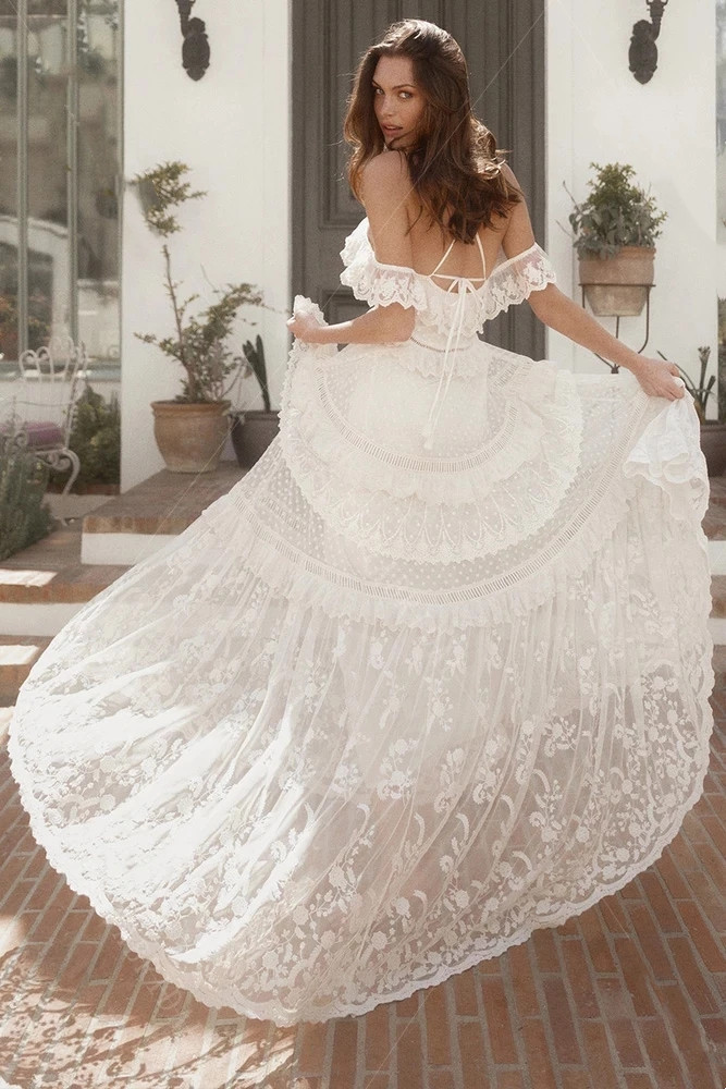 GYPSY Boho Wedding Dresses Tired Skirts A Line Lace western country Bridal Gowns Romantic France Vestido De Noivas Chic