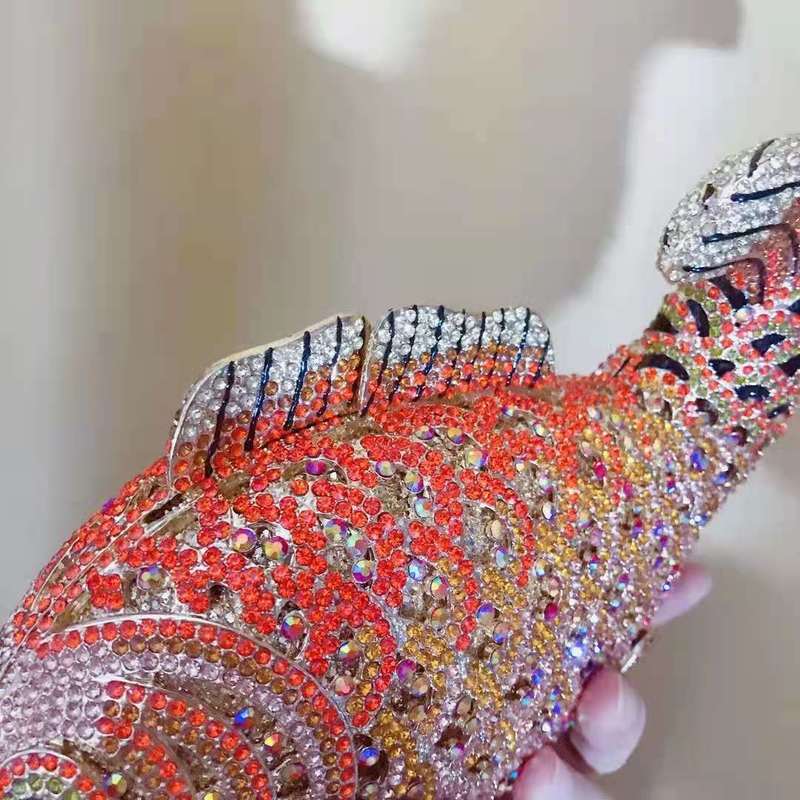 XIYUAN Elegant Fish Shape Women Evening Bags Crystal Diamond Metal Clutches Wedding Party Minaudiere Purses and Handbags 220527