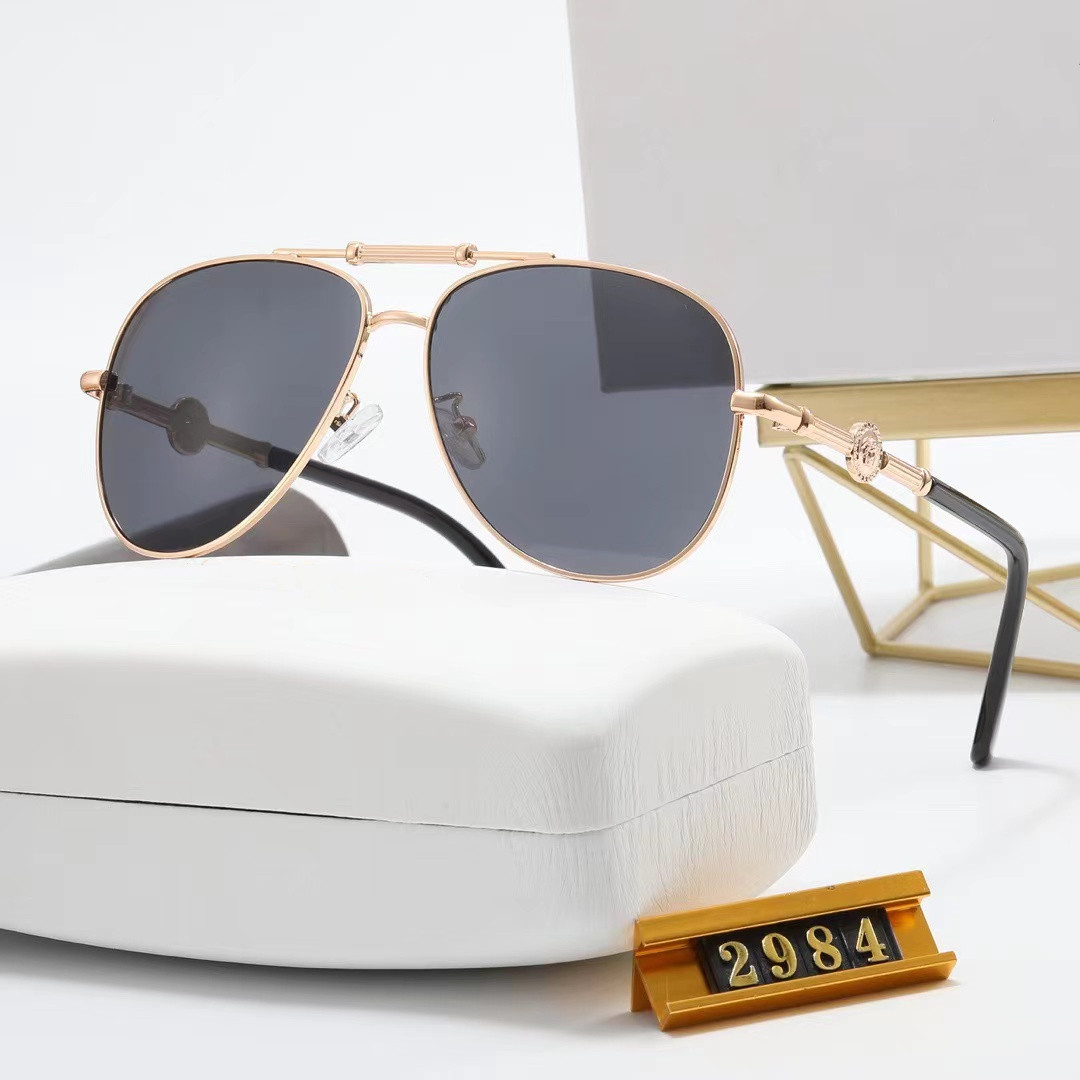 High quality 2981 Medusaity Brand Designer Sunglasses wood glasses for men women Fashion buffalo sun glasses with box case 2984
High quality 2981 Medusaity Brand Designer Sunglasses wood glasses for men women Fashion buffalo sun glasses with box case 2984