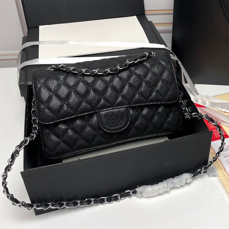 Fashion Classic Flap Mini Vintage Square Bags pure colour Matelasse Chain style high-capacity Shoulder Quilted high quality Calfskin Leather, 45
Fashion Classic Flap Mini Vintage Square Bags pure colour Matelasse Chain style high-capacity Shoulder Quilted high quality Calfskin Leather, 45