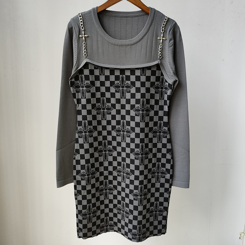 708 2022 Milan Runway Autumn Summer Brand Same Style Sweater Kint Dress Long Sleeve Crew Neck Striped Pullover Gray Black High Quality Womens meiyi
708 2022 Milan Runway Autumn Summer Brand Same Style Sweater Kint Dress Long Sleeve Crew Neck Striped Pullover Gray Black High Quality Womens meiyi