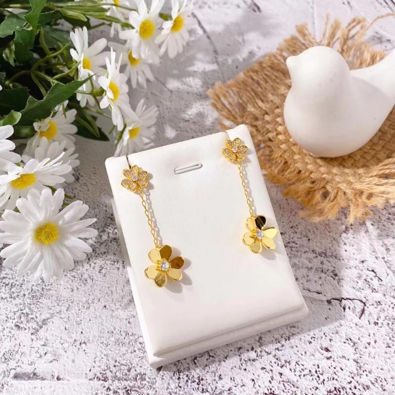 Dangle & Chandelier Anniversary Gift Three Leaf Clover Flower Earrings Zircon Diamond 18k Gold Rose Stud EardropDangle ChandelierDangle
Dangle & Chandelier Anniversary Gift Three Leaf Clover Flower Earrings Zircon Diamond 18k Gold Rose Stud EardropDangle ChandelierDangle