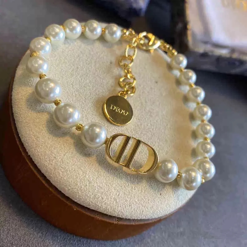 designer jewelry Beaded Strands bracelet for women new fashion hand decoration letter Pearl Bracelet women's Brass