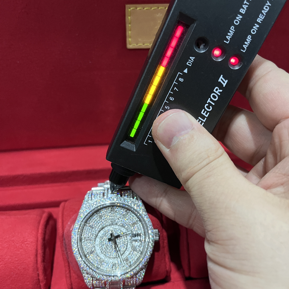 Diamond Watch High Quality Moissanite Watch Pass The Test Full Functional Work Automatic 42MM Two Stones Waterproof 904 Stainless Frameless Set Sapphire Glass, With box
Diamond Watch High Quality Moissanite Watch Pass The Test Full Functional Work Automatic 42MM Two Stones Waterproof 904 Stainless Frameless Set Sapphire Glass, With box