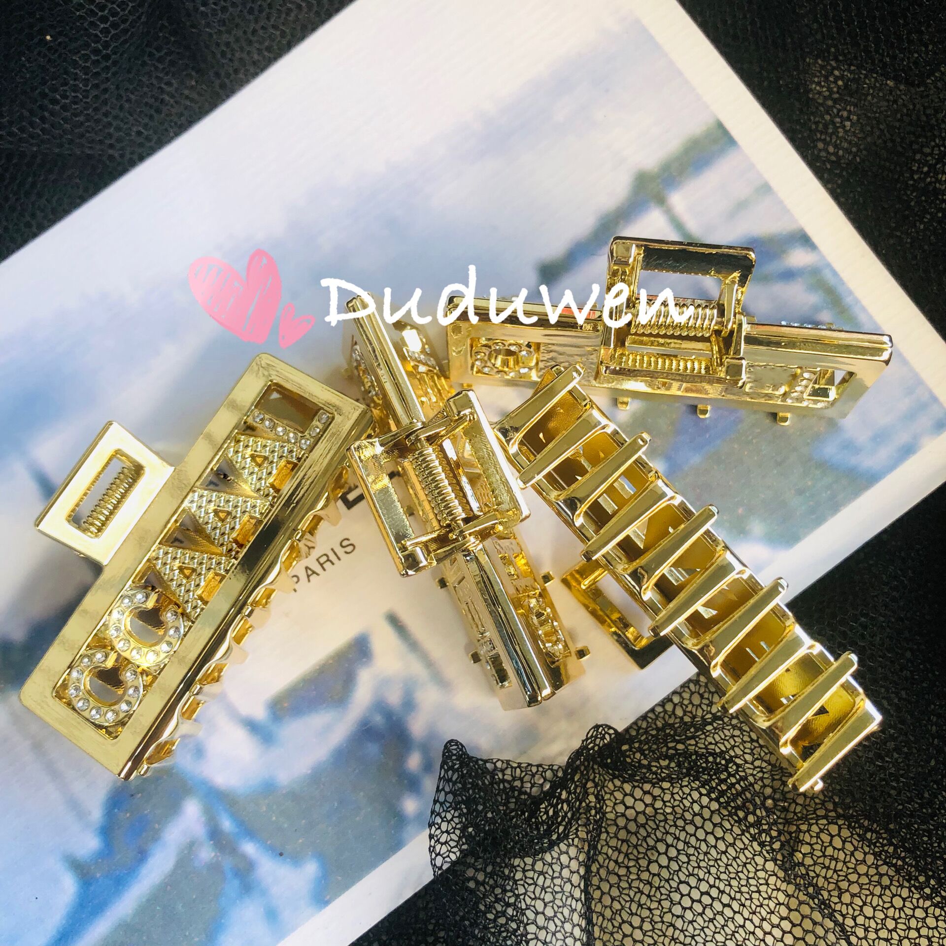 5X2CM metal clamps Fashion vintage mini Hair Claw collection Item correct spelling letter Hair clips classical Accessories
5X2CM metal clamps Fashion vintage mini Hair Claw collection Item correct spelling letter Hair clips classical Accessories