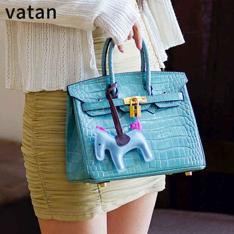 Handbags Hermns Bags Shoulder Birkim Women's Large Capacity Leather Crocodile Platinum One Handbag Fashion High-grade Classic Elegant Luxury 260W, Hlc2022 pink 20cm
Handbags Hermns Bags Shoulder Birkim Women's Large Capacity Leather Crocodile Platinum One Handbag Fashion High-grade Classic Elegant Luxury 260W, Hlc2022 pink 20cm