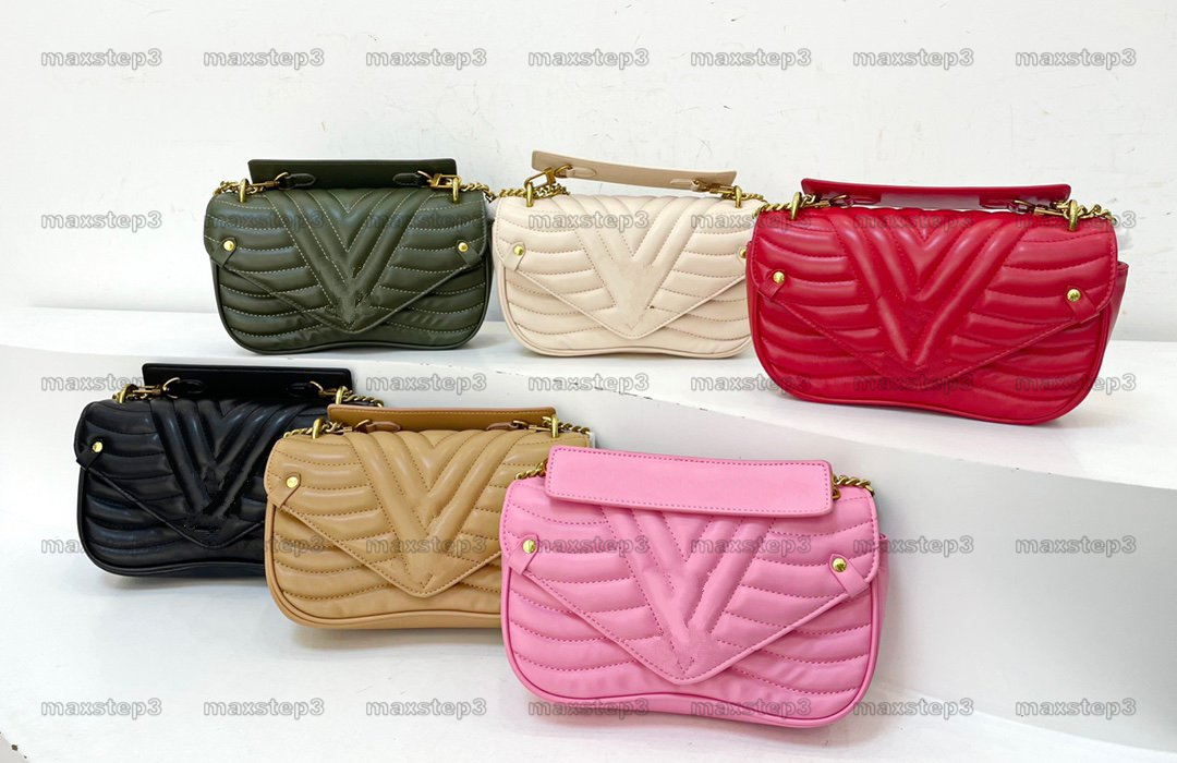 WAVE CHAIN BAG PM fashionable Shoulder Bags colorful logo Quilted Leather Deep-black Noir Flap M51498 Luxurys designers Cross Body Bag
WAVE CHAIN BAG PM fashionable Shoulder Bags colorful logo Quilted Leather Deep-black Noir Flap M51498 Luxurys designers Cross Body Bag